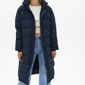 Aritzia / TNA - THE SUPER PUFF™ LONG - Admiral (Navy Blue) - Large